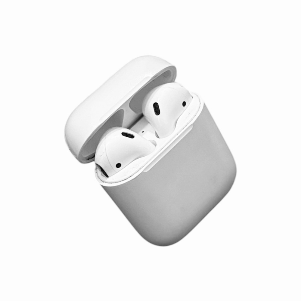 Apple AirPods (model A1523) with Charging Case White
